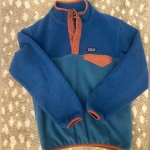 Patagonia Kids Blue and Tan Fleece Pullover Size Medium